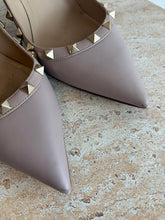 Load image into Gallery viewer, Valentino - Rockstud Pointed Pump Heels - Nude - 41
