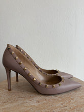 Load image into Gallery viewer, Valentino - Rockstud Pointed Pump Heels - Nude - 41
