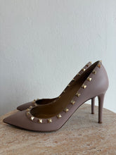 Load image into Gallery viewer, Valentino - Rockstud Pointed Pump Heels - Nude - 41
