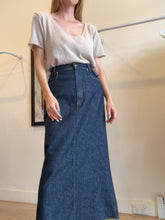 Load image into Gallery viewer, American Vintage - Cashmere Blend SS V Neck Knit - Oat - M
