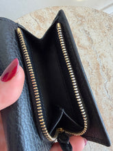 Load image into Gallery viewer, Gucci - GG Compact Marmont Wallet w Zip - Black - S
