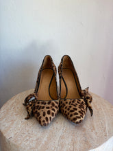 Load image into Gallery viewer, Isabel ETOILE Marant - Poppy Ponyhair Pump w bow - Leopard - 41
