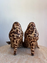 Load image into Gallery viewer, Isabel ETOILE Marant - Poppy Ponyhair Pump w bow - Leopard - 41
