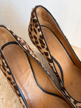 Load image into Gallery viewer, Isabel ETOILE Marant - Poppy Ponyhair Pump w bow - Leopard - 41
