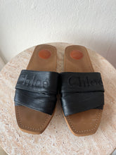 Load image into Gallery viewer, Chloe - Woody Leather Slides - Black - 39
