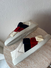 Load image into Gallery viewer, Gucci - Ace Velvet Bow Sneakers - White - 40 - RRP$820
