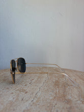 Load image into Gallery viewer, Ray Ban - Aviator Sunglasses - Gold Metal Rim
