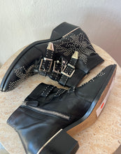 Load image into Gallery viewer, Chloe - Sussanna Boots - Black - 37.5
