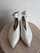 Load image into Gallery viewer, NEW Celine - Leather pointed Espadrilles w ankle strap - White - 38 - w box
