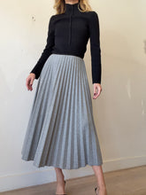 Load image into Gallery viewer, Scanlan Theodore - LS Crepe Knit Top w Buttons  - Black - S
