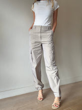 Load image into Gallery viewer, Elka Collective -Cargo Pants w pockets - Grey -8
