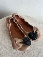 Load image into Gallery viewer, See by Chloe - Zip Bow Detail Ballet Flats - Nude - 37
