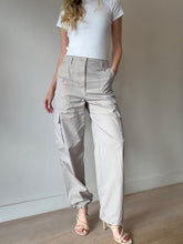 Load image into Gallery viewer, Elka Collective -Cargo Pants w pockets - Grey -8
