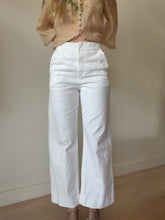 Load image into Gallery viewer, Scanlan Theodore - Relaxed Cropped Jeans w zip - White - 8
