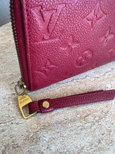 Load image into Gallery viewer, Louis Vuitton - Zip Wallet - Red - S
