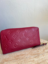 Load image into Gallery viewer, Louis Vuitton - Zip Wallet - Red - S
