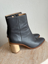 Load image into Gallery viewer, Zoe Kratzmann - Ankle Boot w Wooden Block Heel - Grey - 38
