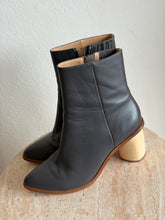 Load image into Gallery viewer, Zoe Kratzmann - Ankle Boot w Wooden Block Heel - Grey - 38
