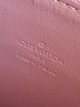 Load image into Gallery viewer, Vintage Louis Vuitton - Mott Vernis Pouchette Bag - Peach  - S
