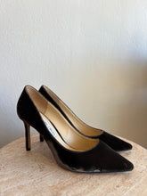 Load image into Gallery viewer, Jimmy Choo - Lizard Printed Velvet Heels - Brown - 39 - RRP$925
