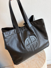 Load image into Gallery viewer, Anine Bing - Rio Tote Bag - Black - M
