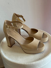 Load image into Gallery viewer, Scanlan Theodore - Platform Open Toe Heels - Stone - 38 - RRP$700

