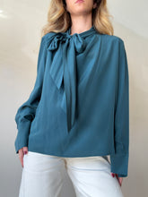 Load image into Gallery viewer, Scanlan Theodore - Silk LS Top w Bow - Teal - 12
