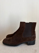 Load image into Gallery viewer, Tods - Suede Chelsea Boots - Brown - 41
