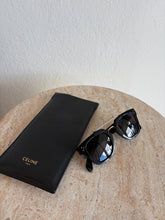 Load image into Gallery viewer, Celine - CL 40061 Sunglasses - Black - S
