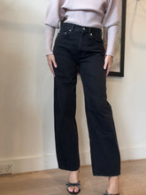 Load image into Gallery viewer, Loulou Studio - Samur Jeans - Black - 25
