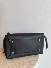 Load image into Gallery viewer, Celine - Belt Bag - Black -  M
