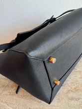 Load image into Gallery viewer, Celine - Belt Bag - Black -  M

