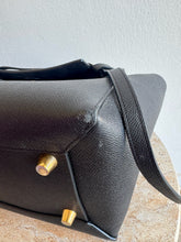 Load image into Gallery viewer, Celine - Belt Bag - Black -  M

