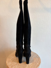 Load image into Gallery viewer, Stuart Weitzman - Knee High  12cm Suede Boots - Black - 41
