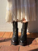 Load image into Gallery viewer, Estilo Emporio - Chunky Leather Boots w Gold Front Zip- Black  41

