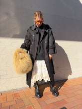 Load image into Gallery viewer, Estilo Emporio - Chunky Leather Boots w Gold Front Zip- Black  41
