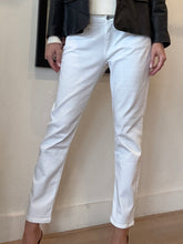 Load image into Gallery viewer, Rag &amp; Bone - Dre Slim Boyfriend Jeans - White - 28 - NWT - RRP$399
