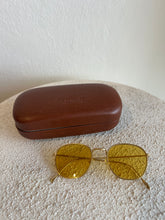 Load image into Gallery viewer, illesteva -  Prince Sunglasses - Yellow - OS
