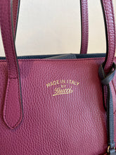 Load image into Gallery viewer, Gucci - 2000s Swing Leather Tote - Berry/Navy -M
