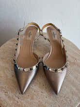 Load image into Gallery viewer, Valentino - Rockstud Slingback Kitten Heel - Metallic - 38 - RRP$1150
