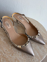 Load image into Gallery viewer, Valentino - Rockstud Slingback Kitten Heel - Metallic - 38 - RRP$1150
