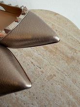 Load image into Gallery viewer, Valentino - Rockstud Slingback Kitten Heel - Metallic - 38 - RRP$1150
