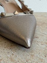 Load image into Gallery viewer, Valentino - Rockstud Slingback Kitten Heel - Metallic - 38 - RRP$1150
