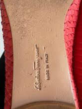 Load image into Gallery viewer, Salvatore Ferragamo - Python Ballet Flats w Bow  - Coral - 39
