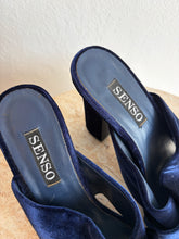 Load image into Gallery viewer, Senso - Velvet Crossover Block Heels - Navy - 40
