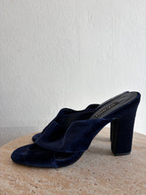 Load image into Gallery viewer, Senso - Velvet Crossover Block Heels - Navy - 40
