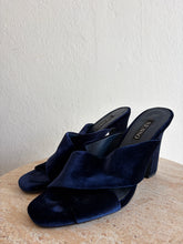 Load image into Gallery viewer, Senso - Velvet Crossover Block Heels - Navy - 40
