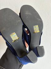 Load image into Gallery viewer, Senso - Velvet Crossover Block Heels - Navy - 40
