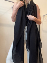 Load image into Gallery viewer, Hermes - Oversize Cashmere Scarf - Black - L
