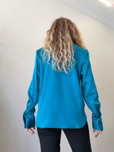 Load image into Gallery viewer, Alex Perry - Satin Crepe LS Classic Shirt w Pocket  - Turquoise - 10
